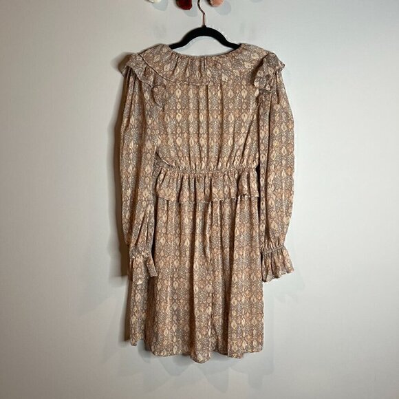 Moon River metallic patterned ruffle dress - Picture 4 of 4